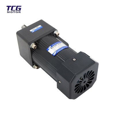 Mali izmjenični motor s mjenjačem